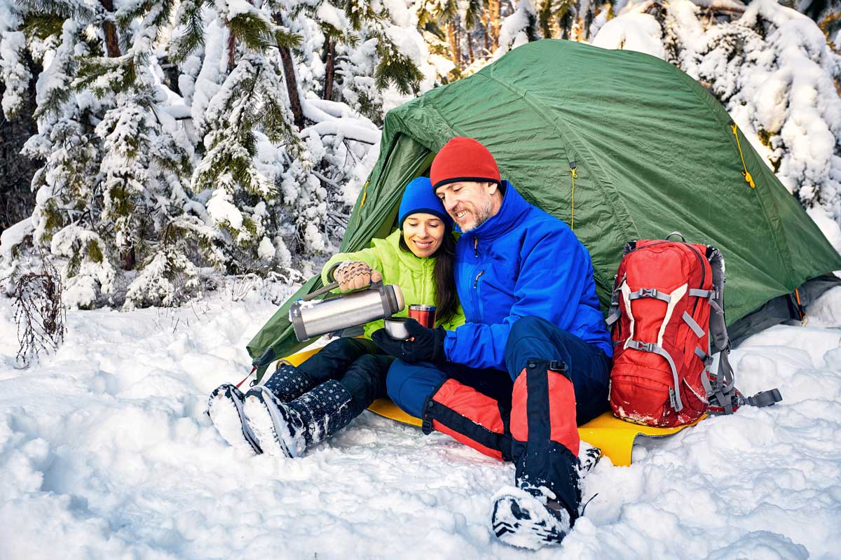 10 Easy Hacks for Winter Camping [With Must-Have 4×4 Gear]