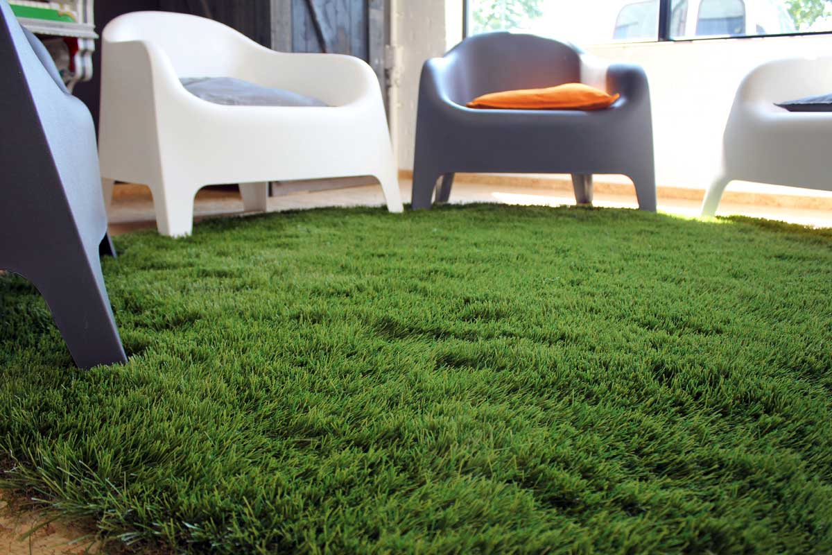 Why choose grass carpet for indoor decor